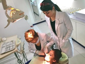 What Does a Dental Assistant Do? The Complete Guide fashion-smile